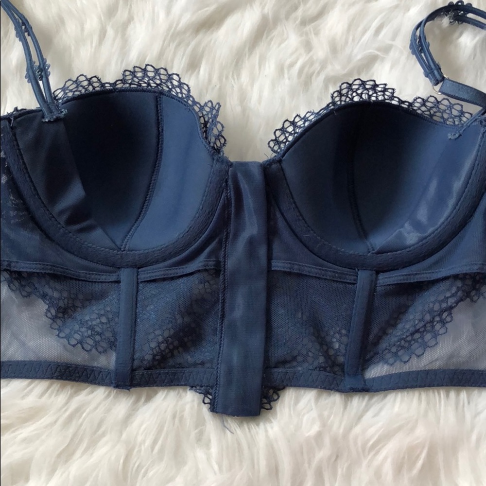 Victoria’s Secret • 2015 Very Sexy Long-Lined Demi - Picture 12 of 16